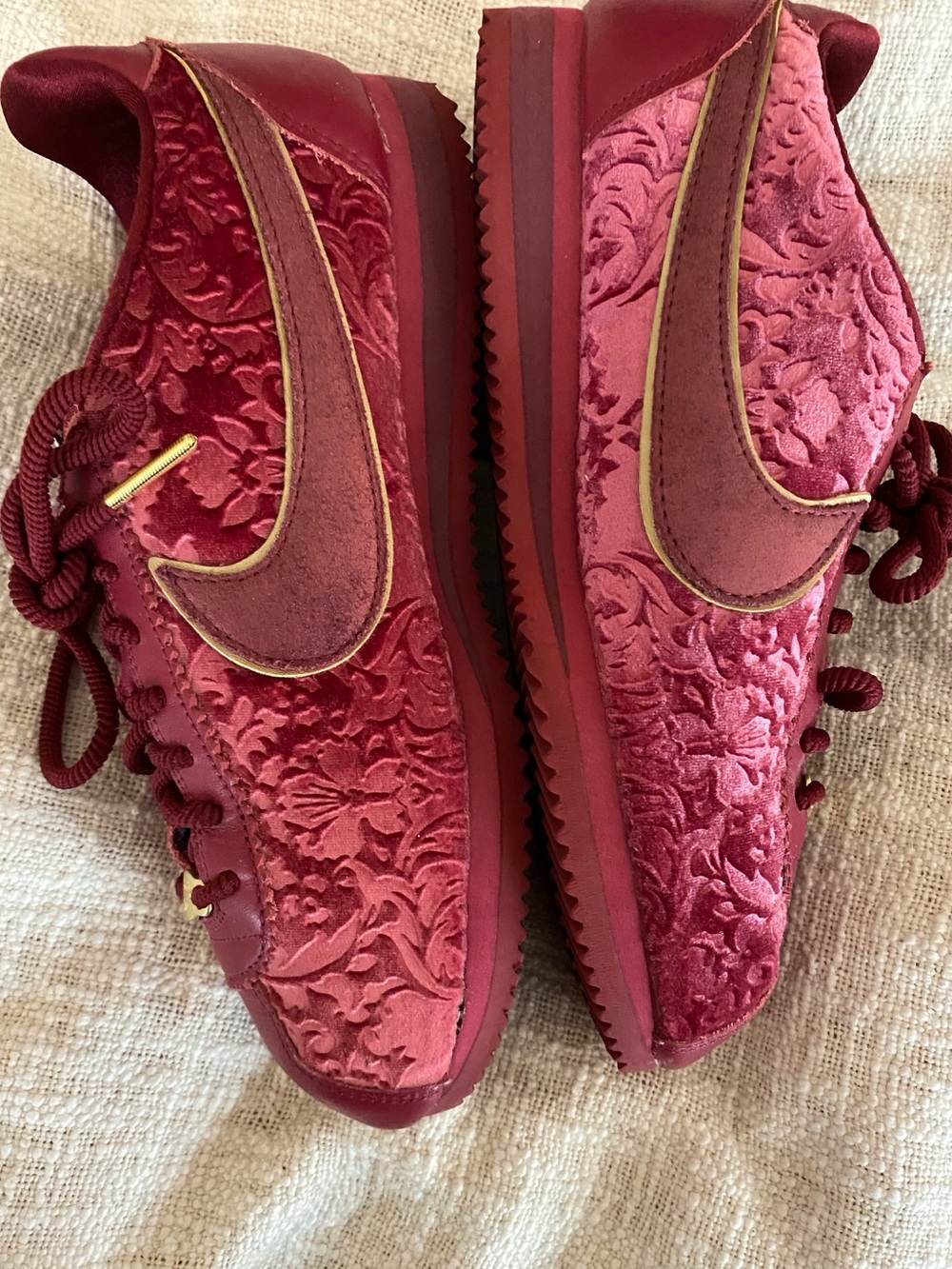 Nike Classic Cortez Floral Crushed Velvet with Gold Hardware Low Profile Red 10 - Picture 6 of 16